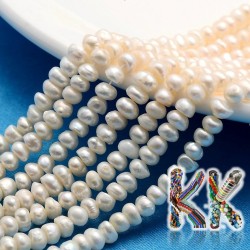 Natural pearls - ∅ 4-5 mm - ovals