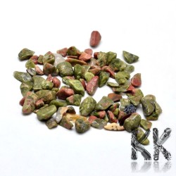 Natural unakit - fragments - not drilled - 2 - 8 x 2 - 4 mm (decorative crumb) weight 1 g (approx. From 16 to 25 pcs)