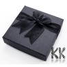 Elegant square gift box made of dimensions  90 x 90 x 27 mm, covered with black decorative paper and decorated with an organza ribbon bow. The box is filled with a foam sponge with a cut-out on the bracelet and a white satin fabric used to protect the bracelets.
THE PRICE IS FOR 1 PCS.