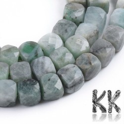 Přírodní smaragd - 4,5 mm - broušená kostička