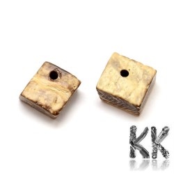Coconut shell beads - cube - 8 x 8 x 3 - 6 mm - weight 1 g (approx. 3-5 pcs)