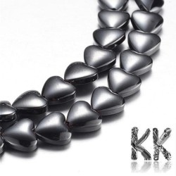 Synthetic mag. hematite - 6 x 6 x 2.8 mm - heart - quality A
