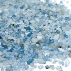 Natural Aquamarine - Chips - UNDRILLED (decorative) - 2-12 x 2-10 x 1-3 mm - weight 1 g (approx. 20-45 pcs)