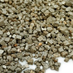 Natural Pyrite - Chips - UNDRILLED (decorative) - 2-5 x 2-6 x 1-4,5 mm - weight 1 g (approx. 12-16 pcs)