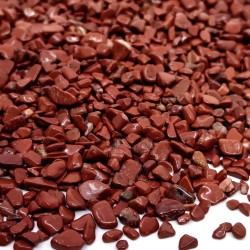 Přírodní červený jaspis - zlomky - nevrtané (dekorativní drť) - 2-12 x 2-10 x 1-3 mm - váha 1 g (cca 6-21ks)