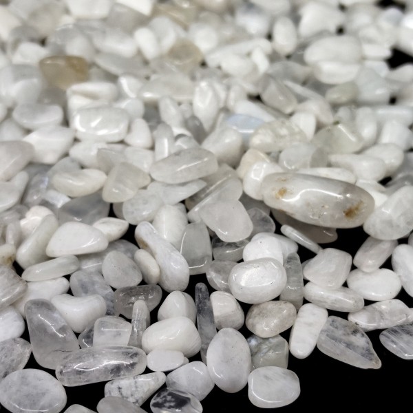 Natural Moonstone - Chips - UNDRILLED (decorative) - 6.5-18.5 x 3-7.5 x 1.5-3.5 mm - weight 1 g (approx. 1-9 pcs)