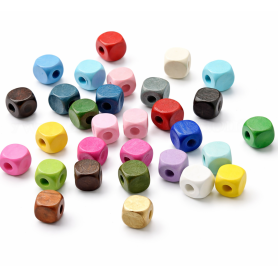 Korálky ze dřeva Schima - Kostičky - 10mm - Náhodný barevný mix - Množství: 1g (2-3 ks)