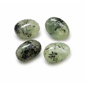 Přírodní prehnit – nevrtaný kámen – 15–40,5×11–20×7–19mm - Množství: 1 ks