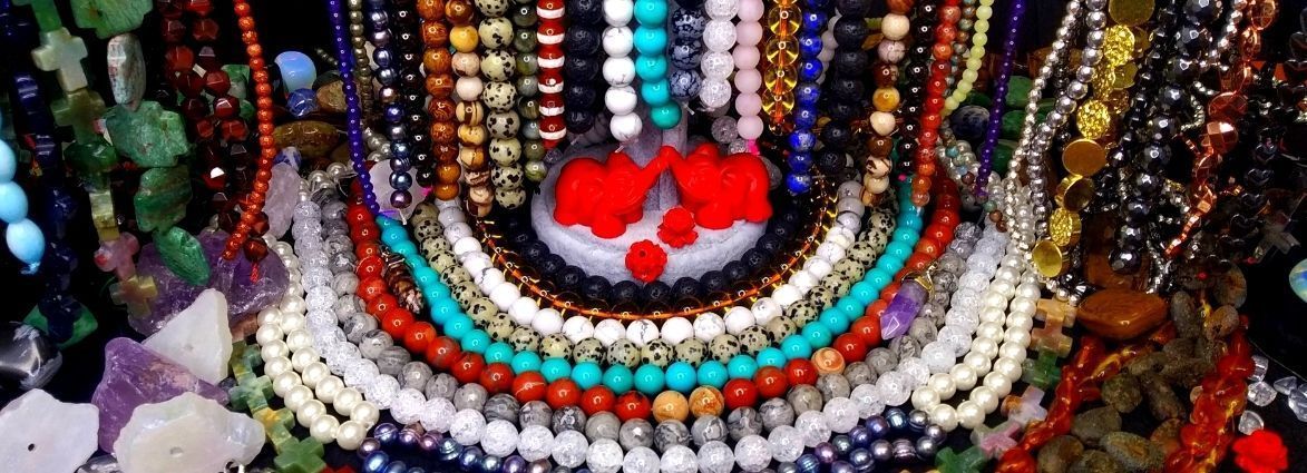 1 500 minerálních korálků ihned skladem